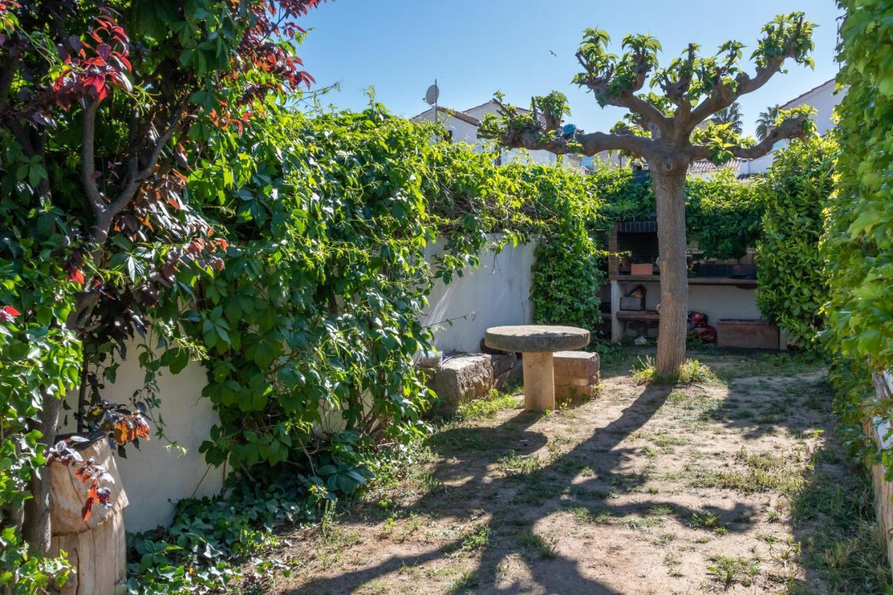 Villa Verde Piscina Pirvada Y Wifi L' Escala Bagian luar foto